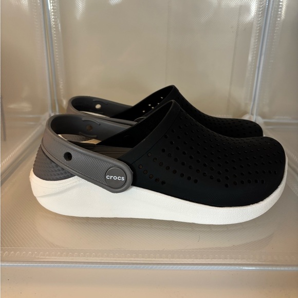 CROCS LiteRide Clogs - Picture 1 of 8